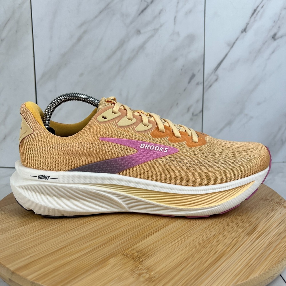 Brooks Ghost 17 Womens Size 11 B Apricot Grey Pink Running Shoes 1204311B810